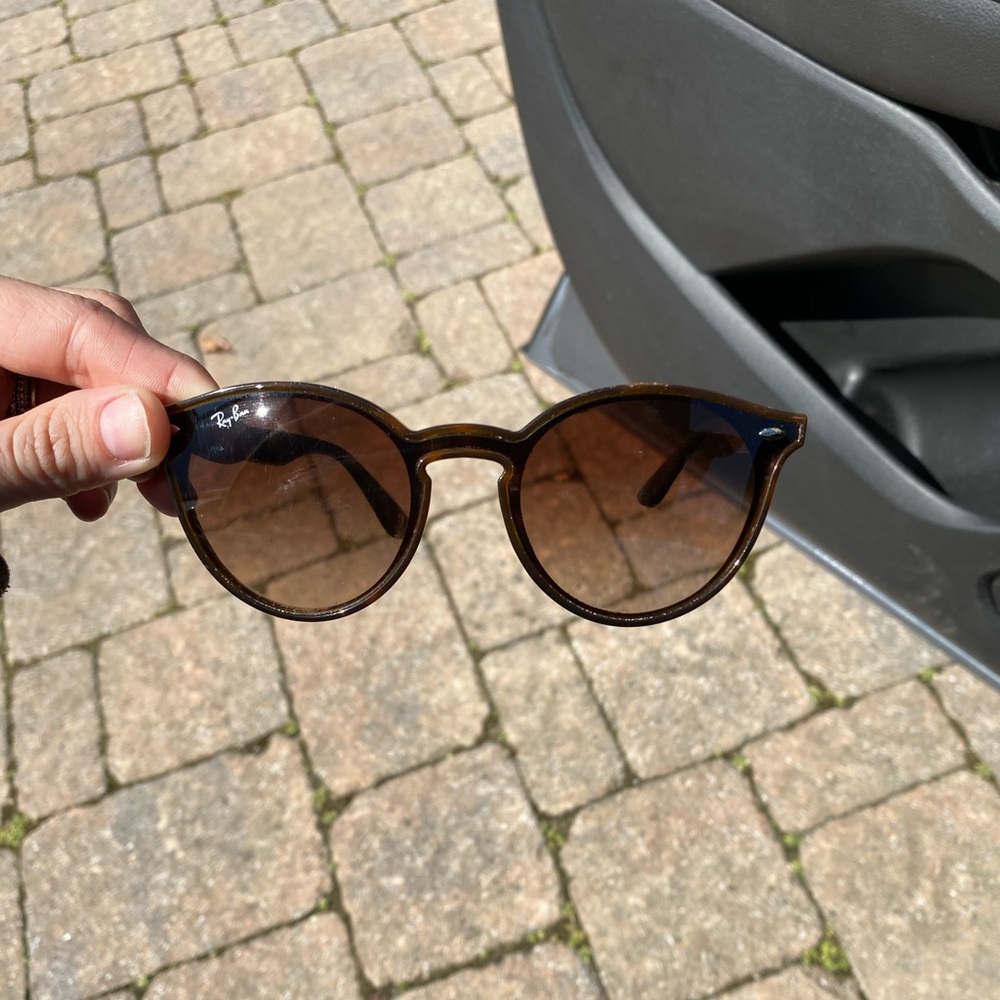 Ray ban Sunnies just in time for summer !